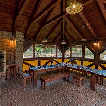 Villa Osada Ulnowo - Holliday & Party House *