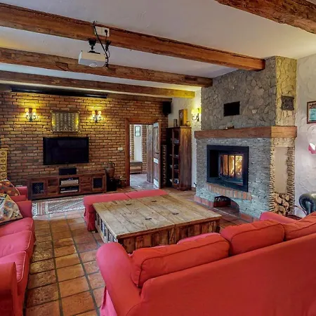 Villa Osada Ulnowo - Holliday & Party House *