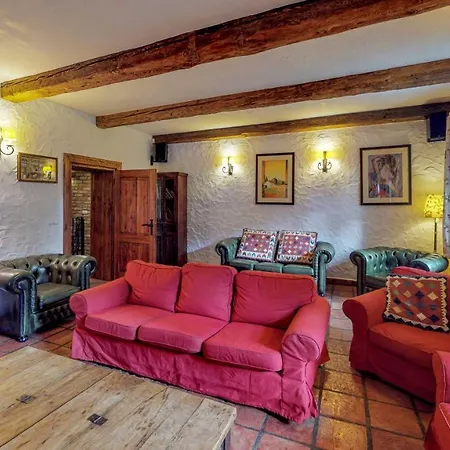 Villa Osada Ulnowo - Holliday & Party House *